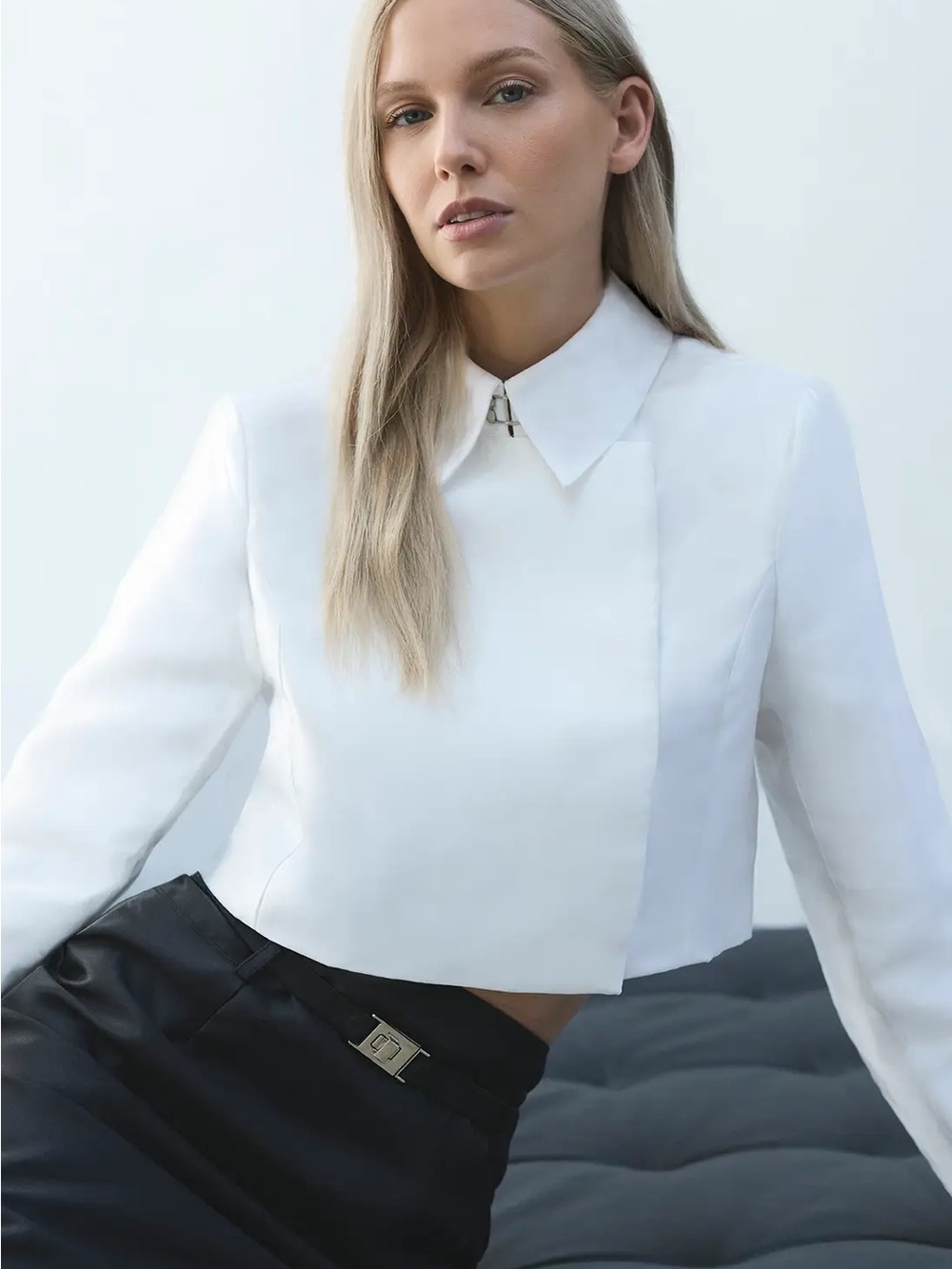 Karen Millen White Cropped Zip-Front Jacket